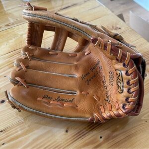 Vintage 1988 DR Baseball Glove-Right handed